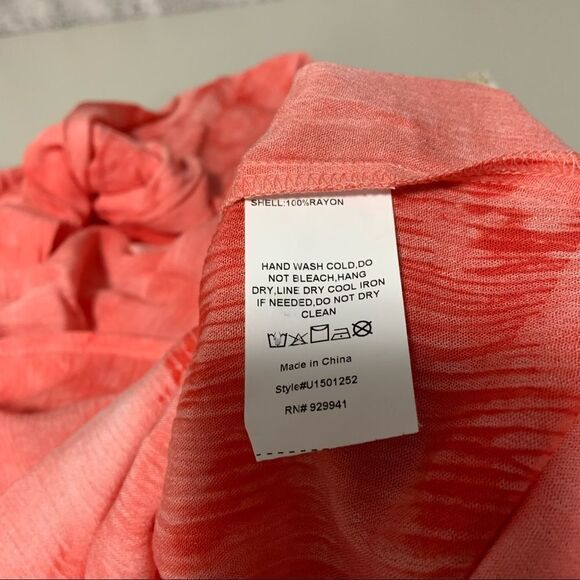 🆕 Suzanne Betro Tie Dye Tie Neck Smocked Tunic Blouse - Picture 8 of 9